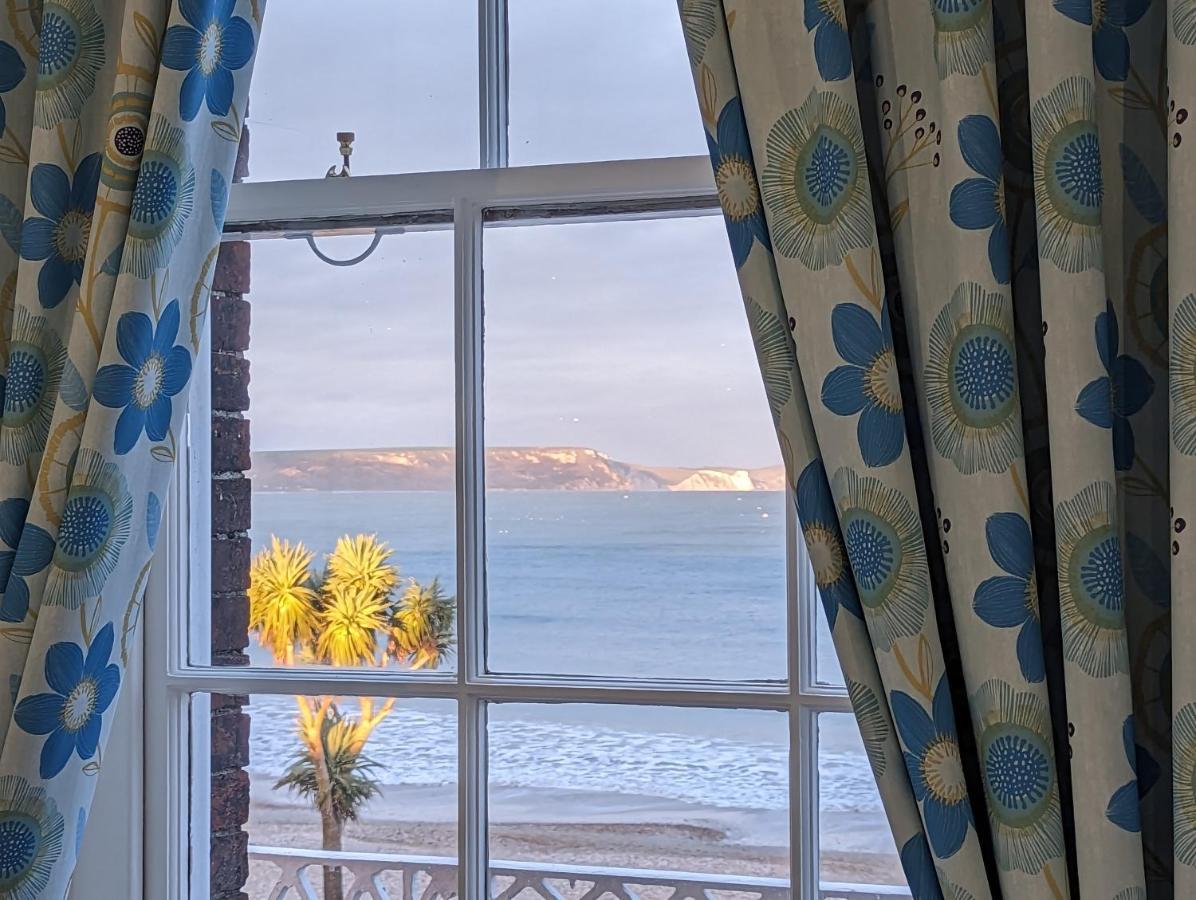 Acqua 3* Weymouth