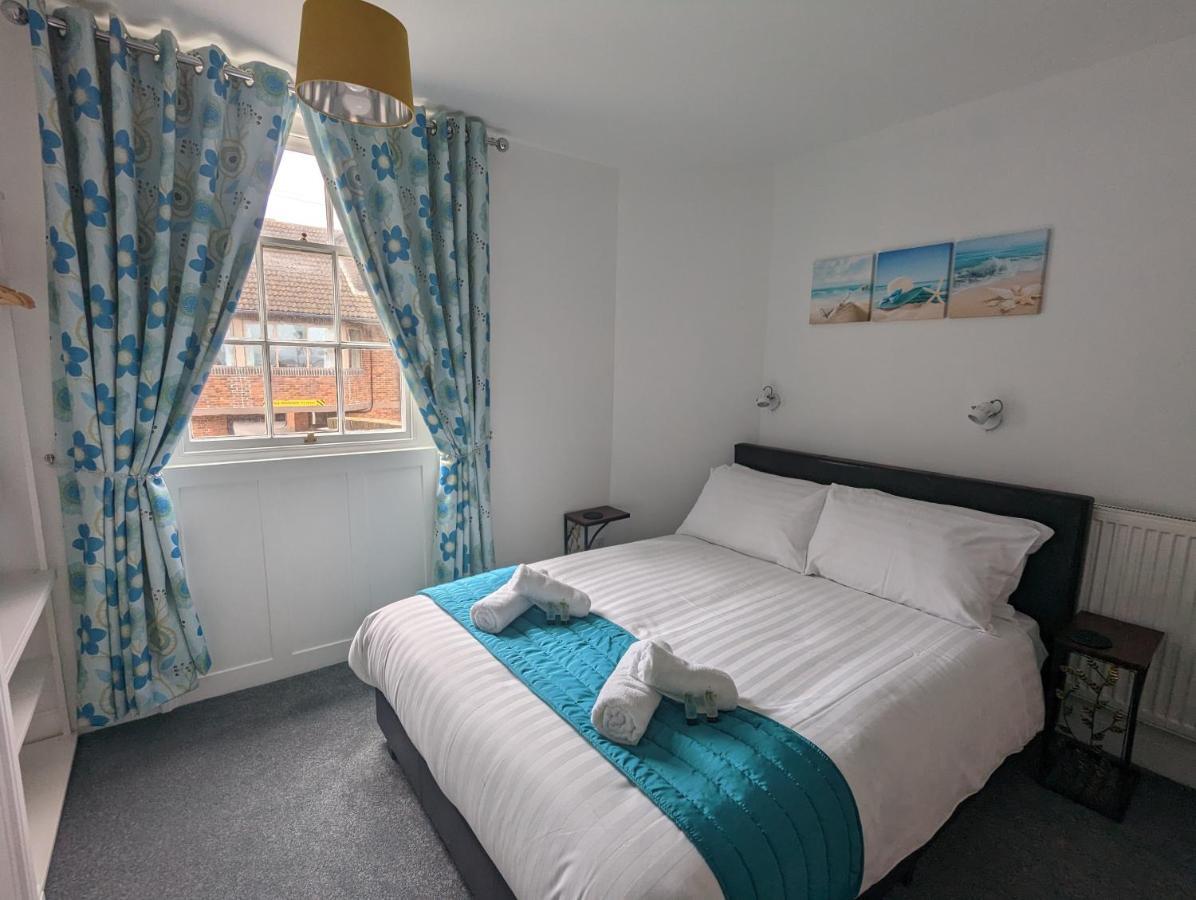 Acqua 3* Weymouth